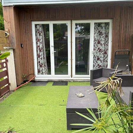 Le Chalet Au Bord Des Pistes Cyclables Sainte-Helene  Luaran gambar